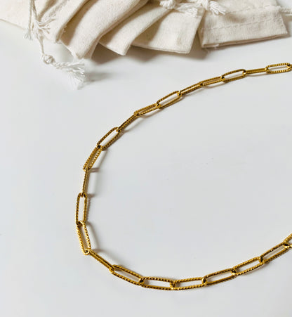 Collier James
